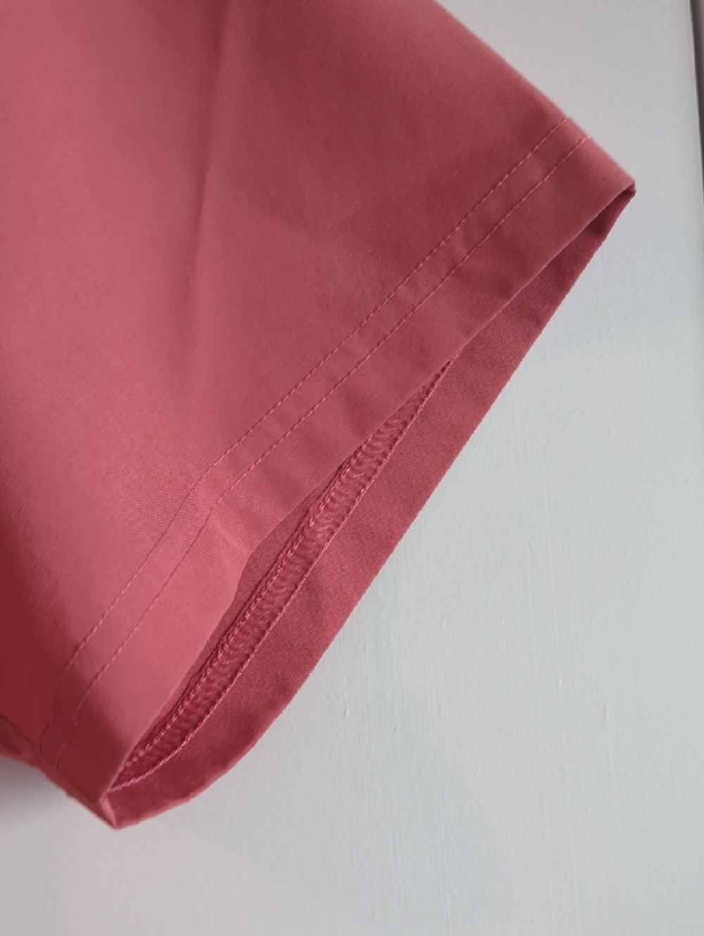 Just Scrubs Coral Wrap V-Neck Scrub Top P2P 24 L26 NWOT - Picture 7 of 9